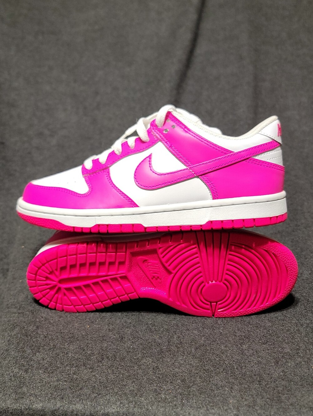 Nike Dunk Low GS 'Laser Fuchsia' Size 5.5Y